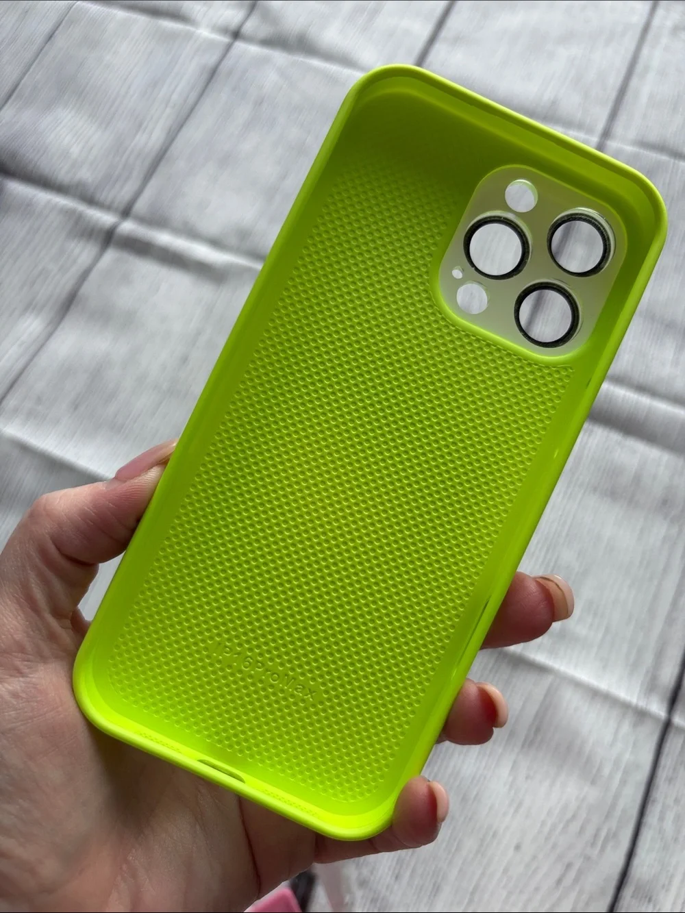 Neon Lime Protective Phone Case - iPhone 16 Pro Max